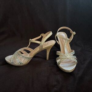 L Lorraine  Lilly formal 3 inch heels Size 9